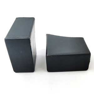Protège-pieds de chaise de bureau en plastique noir antidérapant Shih Hung Plastics, fixation latérale, pour usage scolaire et de bureau - Product Image 2