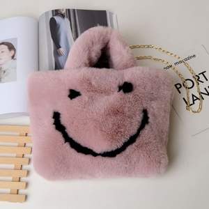 حقائب نسائية مصنوعة من الفرو المخفّم بأرخص سعر متوفرة بأفضل سعر من المصنع وكيل مشتريات للمنتجات - Product Image 2