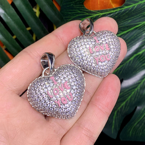 Collana con Ciondolo a Cuore Smaltato Rosa con Scritta 'I Love You' in Zirconia Cubica 5A, Gioiello Regalo per San Valentino 2023 - Product Image 3
