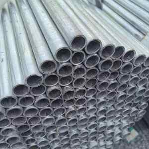 Tube en acier rectangulaire galvanisé 20x50 Tuyaux en acier galvanisé utilisés Poteaux d'éclairage public Conduit galvanisé Conduit galvanisé d'angle - Product Image 6