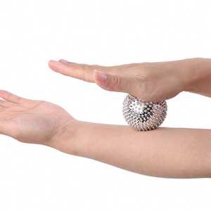 ลูกบอลนวดแม่เหล็ก-ผ่อนคลายกล้ามเนื้อนิ้วและกดฝ่าเท้า-ลูกบอลออกกำลังกายเม่นบอล-พื้นรองเท้าฝ่ามือ - Product Image 3