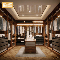 Système de dressing sur mesure BALOM, moderne et luxueux, en forme de U, avec éclairage LED, porte en verre, meubles de dressing intégrés