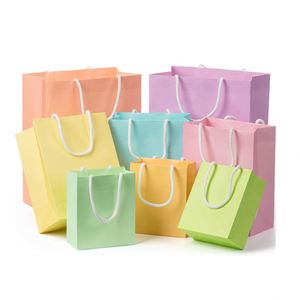 Bolsas de Papel Kraft Clásicas Premium, Resistentes, Reciclables, con Asas de Mano, Impresas Flexográficamente con Logotipo Personalizado, para Regalos y Manualidades - Product Image 1