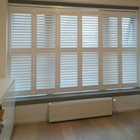 Grille d'aération linéaire à double couche en plastique ABS noir, options de sortie personnalisables, conception de ventilation silencieuse, usage commercial