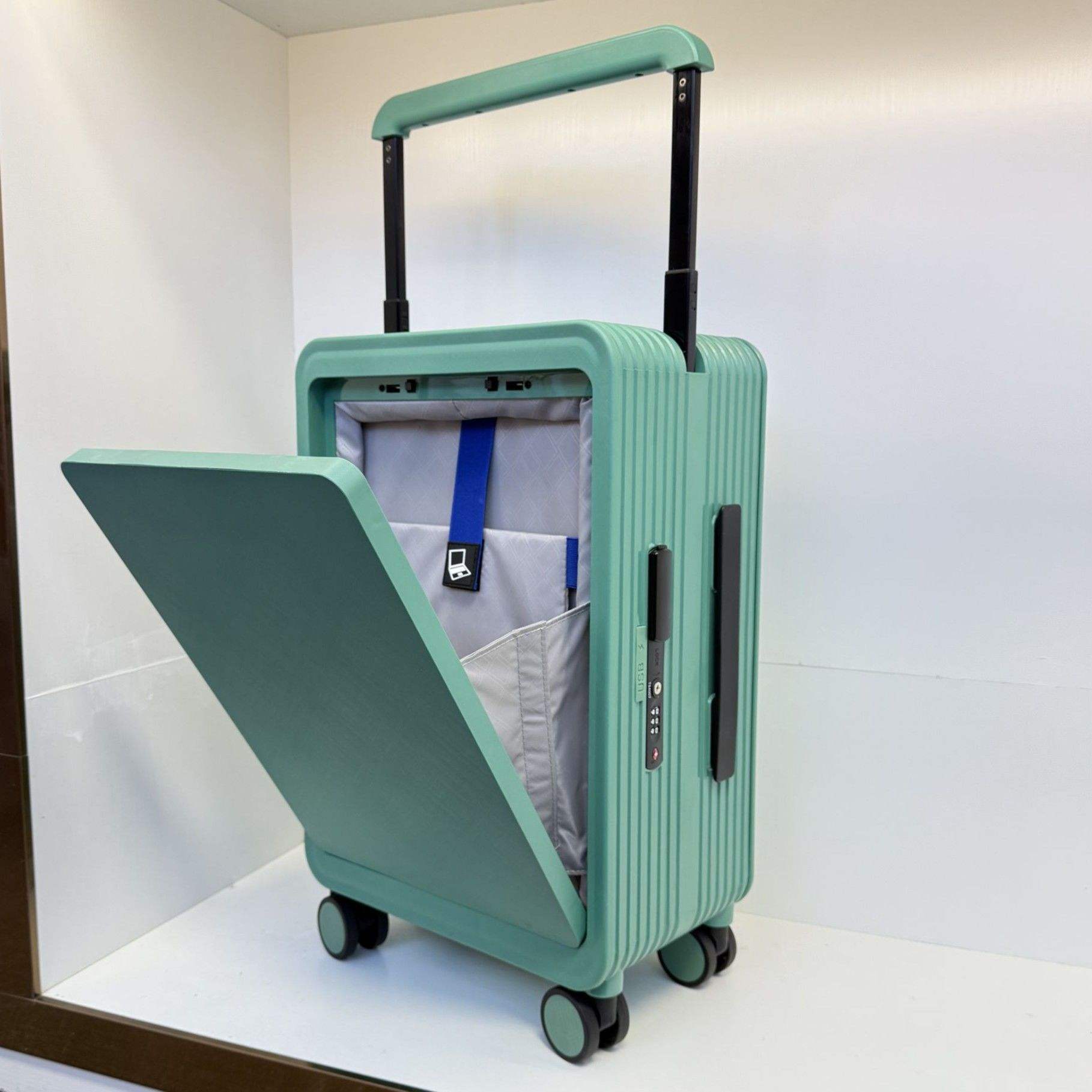 สีเขียว