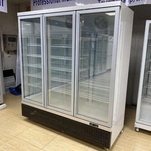 Réfrigérateur de présentation pour boissons, cadre noir, 3 portes, maintien au frais - Product Image 3