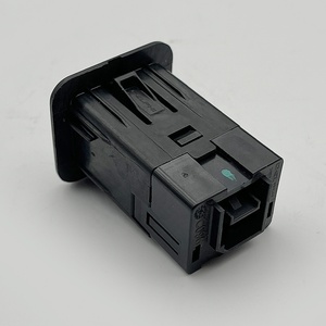 735600659 Port de charge Pièce de sortie USB pour Jeep Renegade Compass 2016-2021 - Product Image 5