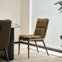 Chaise de luxe à dossier haut avec coussin épais rembourré, support ergonomique, pieds en métal robustes pour la maison, le restaurant, l'hôtel, usage commercial