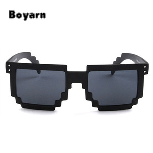 <span class=keywords><strong>Occhiali</strong></span> <span class=keywords><strong>da</strong></span> <span class=keywords><strong>Sole</strong></span> Vintage Pixel 8 Bit Neri a Mosaico per Uomo e <span class=keywords><strong>Donna</strong></span>, <span class=keywords><strong>Occhiali</strong></span> <span class=keywords><strong>da</strong></span> <span class=keywords><strong>Sole</strong></span> Retrò di Marca Designer - Product Image 2