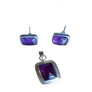 Collier moderne en forme de goutte d'eau avec pendentif en cristal, plaqué argent, pierres précieuses et breloque en strass - Product Image 3