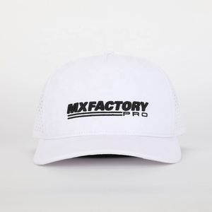 Logo brodé 5 panneaux Sport imperméable blanc Polyester découpé au laser trou chapeau haute qualité casquette de Baseball en gros personnalisé Gorras - Product Image 2