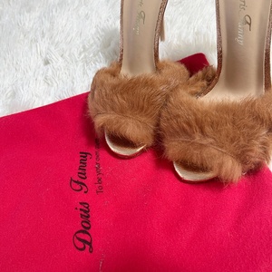 Sandali con Tacco Alto e Punta Aperta da Donna, Ultimi Modelli Eleganti con <span class=keywords><strong>Piume</strong></span> Dorate, Mules Sexy per Primavera, <span class=keywords><strong>Scarpe</strong></span> Estive all'Ingrosso - Product Image 6