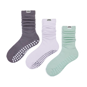 Calzini Antiscivolo in Cotone Personalizzati per Donne, Calze Morbide per Yoga, Pilates, Danza e Allenamento - Product Image 4
