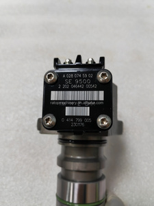 Bomba Inyectora de Combustible Diésel de Alta Calidad 0414799005 0280745902, Bomba de Unidad 0 414 799 005 para Camiones y Autobuses, Piezas de Motor Diésel - Product Image 3