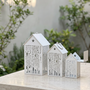 Portavelas de Metal en Forma de Cabaña, Hechos a Mano, Duraderos y Elegantes, Color Blanco, Personalizados con Temática Navideña, Decoración para el Hogar, Venta al Por Mayor - Product Image 6