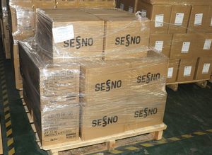 Rouleau de film étirable transparent industriel Huamaohengchun en PEHD de qualité alimentaire, 1500 pieds, 70 gauge, 15 pouces, avec poignées de 3 pouces, durable pour palettes - Product Image 4