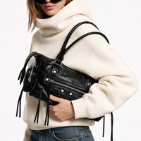 Sac Biker Vintage à Clous Design Niche 2026 Nouveau Sac à Main Femme Tendance Audacieux Multiples Fermetures Éclair Chaîne et Fermoir Adapté pour