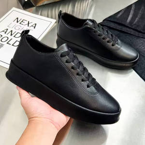 Zapatos Masculinos Otoño Nuevos Zapatos Versión Masculina de Moda Ligeros y Pequeños Zapatos de Skateboard Blancos Deportivos Casuales SKetchers Zapatos Nuevos <span class=keywords><strong>para</strong></span> <span class=keywords><strong>Hombre</strong></span> - Product Image 2