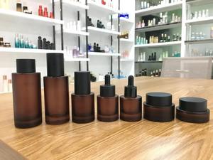 空化妆品包装磨砂琥珀色玻璃瓶30ml 50ml护肤精华液护肤乳液玻璃霜精华液包装瓶 - Product Image 5