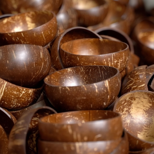 Juego de cuencos de coco ecológicos para batidos de verano/cuenco de cáscara de coco con cuchara, precio barato y logotipo láser grabado de Eco2go - Product Image 1