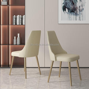 Sillas de Comedor Tapizadas en Cuero Vacuno de Primera Calidad o Sintético, con Patas Doradas de Latón, Personalizadas, con Detalles Acolchados - Product Image 5