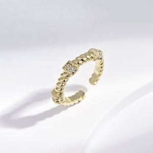 Anillo ajustable de latón personalizado con circonita redonda, estilo casual, clásico, chapado en oro, barato, para mujer - Product Image 3