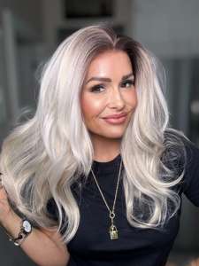 Perruque Carkira Scandi Hairline, cheveux synthétiques ondulés naturels, brun cendré doux, dentelle frontale 13x6, résistante à la chaleur, transparente, 20 pouces - Product Image 4