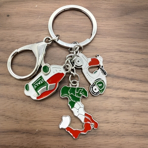 <span class=keywords><strong>Porte</strong></span>-<span class=keywords><strong>clés</strong></span> Souvenir d'Italie en Gros, <span class=keywords><strong>Porte</strong></span>-<span class=keywords><strong>clés</strong></span> Émaillé Cadeau de Voyage, <span class=keywords><strong>Porte</strong></span>-<span class=keywords><strong>clés</strong></span> Métallique en Forme de Carte Italienne, Voiture Italienne <span class=keywords><strong>Vespa</strong></span>, Personnalisable - Product Image 3