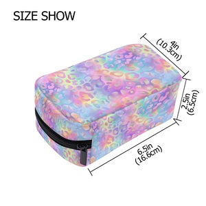 Pochette de rangement pour cosmétiques à imprimé léopard personnalisé, petite trousse de toilette de voyage avec fermeture éclair pour femmes - Product Image 3