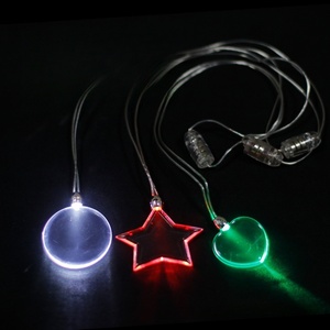 ZhongdaホットセールLEDライト誕生日フラッシュライトネックレスカスタムシェイププロモーションギフト - Product Image 1