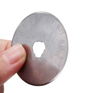 Lames rotatives à coupe circulaire de 45mm Couteau Patchwork Outils pour tissu Coupe d'angle en cuir Recharge Lames à coudre Quilting - Product Image 3