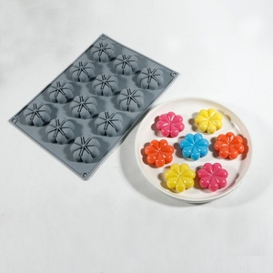 <b>Silicone</b> Cake Mold 12-Connected Petal Shape Mold <b>Baking</b> Cake Mold DIY Decoration Mold - Product Image 5