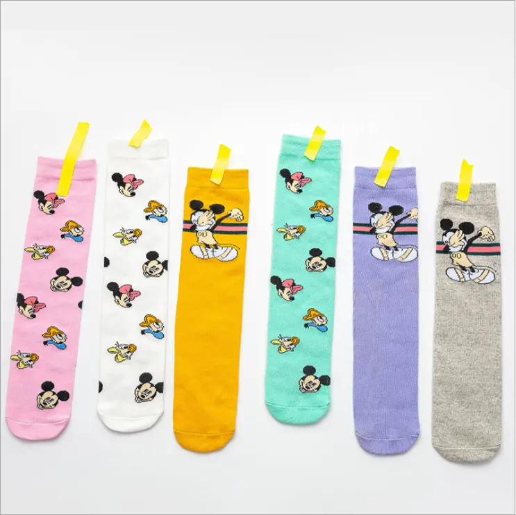 Großhandel kunden spezifisches Design Kinder süße Kinder Socken 100% Baumwolle weiß Mädchen Schule Teen Junge Socken Jacquard Kinder Cartoon Crew Socke