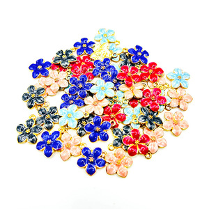 Pendentifs en alliage Fleur de Cerisier pour la fabrication de bijoux : breloques multicolores pour boucles d'oreilles, bracelets et porte-clés - Product Image 1