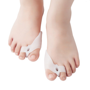 Factory Direct Orthopedic SEBS Material Thumb Valgus <strong>Toe</strong> Straightener Men's and Women's Adult Big Foot Bone Daily <strong>Toe</strong> <strong>Divider</strong> - Product Image 3