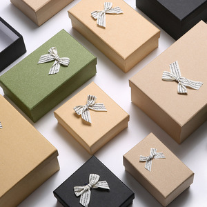 Boîtes rigides personnalisées pour bijoux et parfums, fabriquées par Nicro Original Factory, avec doublure en éponge, ruban et nœud, en carton écologique. - Product Image 3