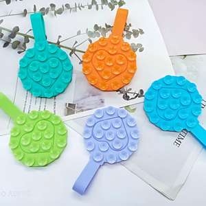 Support de téléphone portable portable en silicone à ventouse double face, poignée de coque au design cœur avec produits en caoutchouc durables - Product Image 6