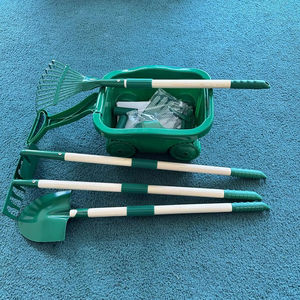 Juego <span class=keywords><strong>de</strong></span> herramientas <span class=keywords><strong>de</strong></span> jardinería para niños-Juego <span class=keywords><strong>de</strong></span> <span class=keywords><strong>carretilla</strong></span> <span class=keywords><strong>de</strong></span> 7 piezas para niños con pala, rastrillo, rastrillo <span class=keywords><strong>de</strong></span> hojas, juguetes <span class=keywords><strong>de</strong></span> excavación <span class=keywords><strong>de</strong></span> patio al aire libre <span class=keywords><strong>de</strong></span> verano - Product Image 2