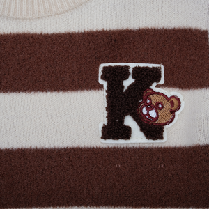 <span class=keywords><strong>Pull</strong></span> Ras du Cou Garçon Automne Hiver 2025 à Rayures Larges avec Patch Ours Lettre K en Coton Mélangé Doux et Écologique - Product Image 3