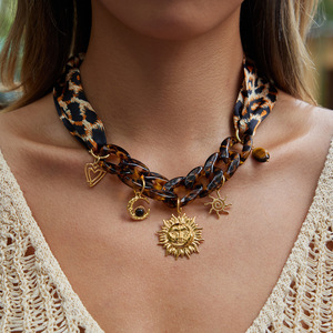 Collier en acier inoxydable électroplaqué Jeding, style européen et américain, avec dentelle et soie, accessoires pour femmes, haut de gamme, automne-hiver - Product Image 2