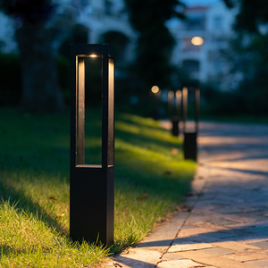 โคมไฟสวน LED รุ่น LCS-LAWN04 แบบคลาสสิกทันสมัยปี 2021 ขายส่ง แรงดันไฟฟ้า 220v 240v 7w 12w ตัวเรือนอะลูมิเนียม แสงวอร์มไวท์ - Product Image 1