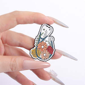 Médico Estetoscópio Flor Broche Enanel Pinos Fahion Estetoscópio Metal Broches Mochila Lapela Badge Presente Da Jóia para Médicos - Product Image 4