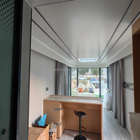 Maison mobile préfabriquée multifonctionnelle et luxueuse pour l'extérieur avec structure en acier galvanisé ressemblant à une capsule spatiale