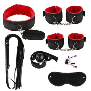 Kit de bondage de luxe pour adultes en provenance de Chine, comprenant des menottes, des chaînes et une ceinture BDSM, excellent rapport qualité-prix - Product Image 6