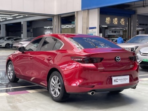 China <span class=keywords><strong>2023</strong></span> Autos Usados <span class=keywords><strong>Mazda</strong></span> <span class=keywords><strong>3</strong></span> Axela 2.0L 6AT Bajo Kilometraje Bien Mantenido Elegante Sedán Compacto para Exportación - Product Image 4