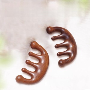 Peigne de massage Hainuo Meridian de Haier, un peigne de massage en bois à cinq doigts, petit et portable, adapté au gua sha (grattage). - Product Image 2