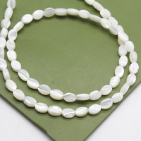 Venta al por mayor de perlas blancas madre Pino perla estrella Luna cuatro hojas turquesa Diy producción de joyas