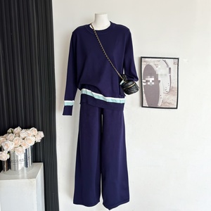 2025 <span class=keywords><strong>tenue</strong></span> pour femmes pour automne/hiver ensemble deux pièces tricoté à col rond, <span class=keywords><strong>grande</strong></span> <span class=keywords><strong>taille</strong></span>, costume tricoté pour femmes à la mode et décontracté - Product Image 5