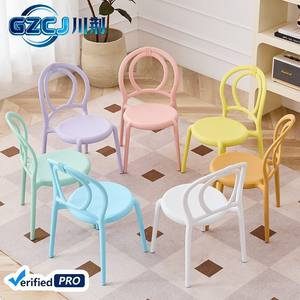 Chaises d'extérieur empilables écologiques pour enfants, tabourets colorés à <span class=keywords><strong>dossier</strong></span> pour la maternelle, chaises de loisirs en plastique – Vente en gros - Product Image 6