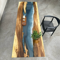 Table à manger moderne sur mesure en bois massif à bord vif avec époxy et rivière (noyer d'Amérique du Sud)